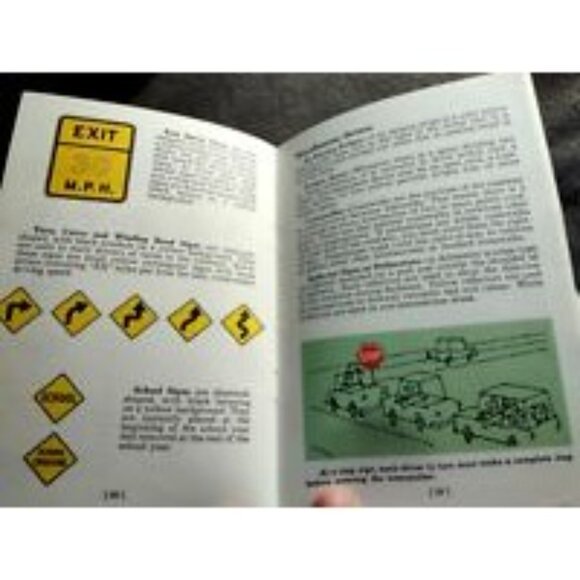 State Of Washington Drivers Guide Vintage 1980s Automobile Car Driving Softcover - Picture 3 of 4